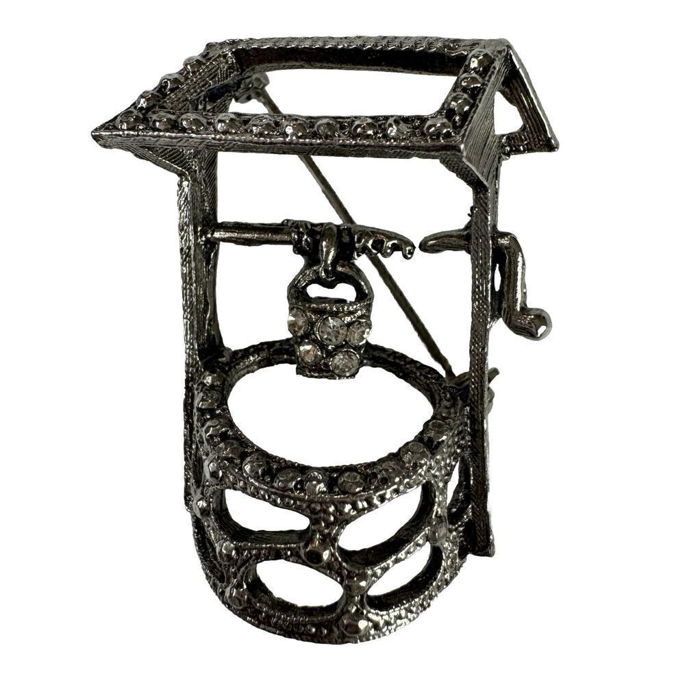 Vintage Wishing Well Brooch Silver Tone Rhinestone Figural Novelty Pin